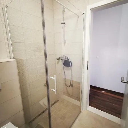 Charming Studio - Apartment Makarska Exterior photo