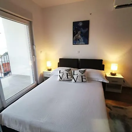 Charming Studio - Apartment Makarska Exterior photo